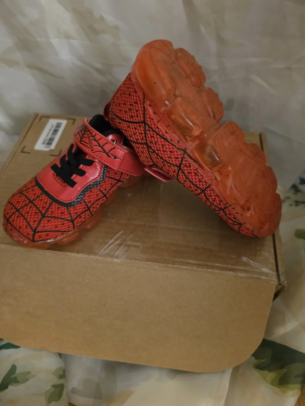 YUNICUS Kids Light Up Shoes USB Charging Spider(Little Kid 12.5, Red30)